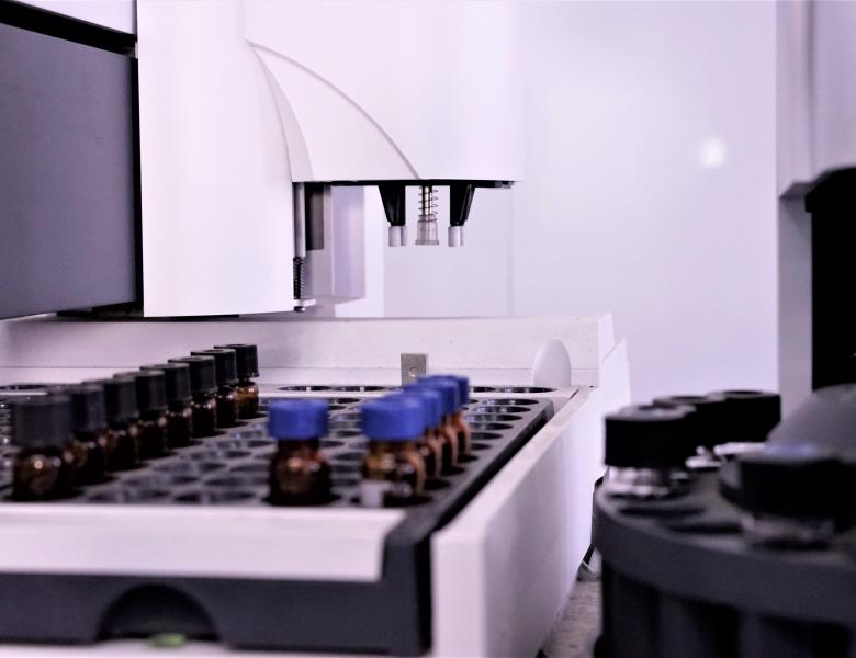 Foto de un microscopio 